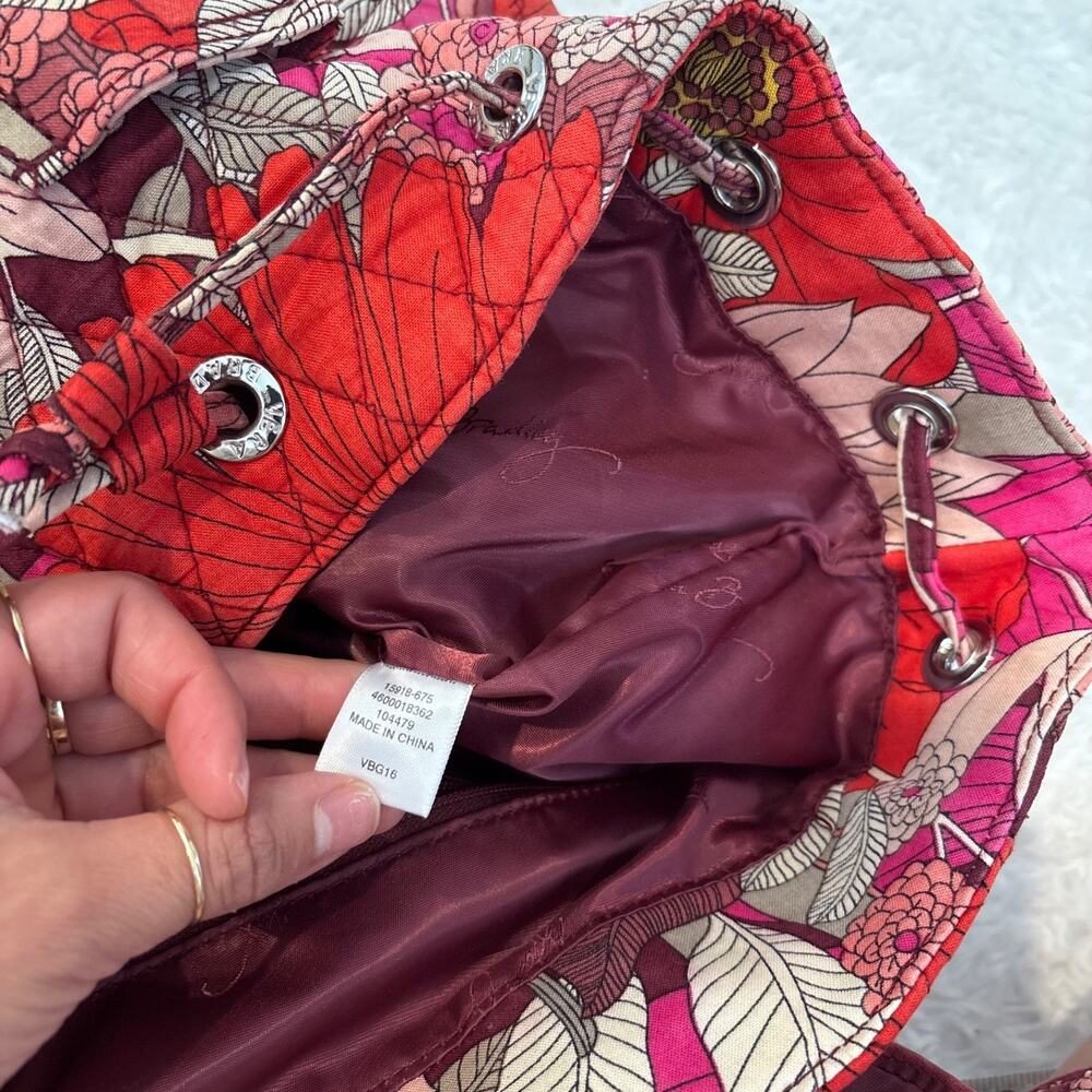 Vera Bradley Drawstring Magnetic Flap Backpack Bohemian Blooms Red Floral Travel - Picture 7 of 8